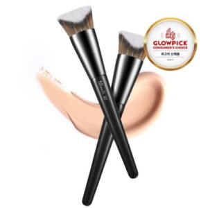 Lootkabazaar Korean Made FilliMilli 822 V Cut Foundation Brush (MUB07)